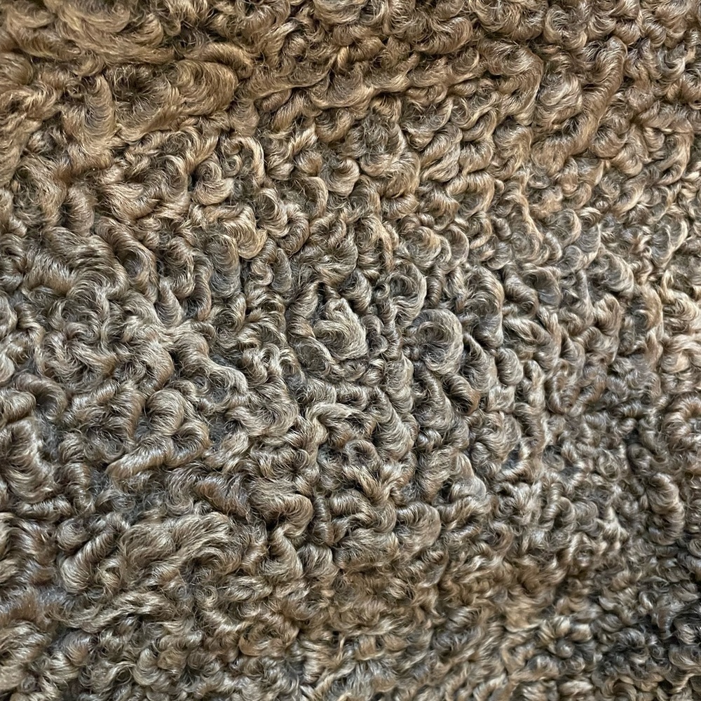 Elegant Karakul Brown Authentic Fur Coat. Made in Greece 🇬🇷 - Picture 8 of 9